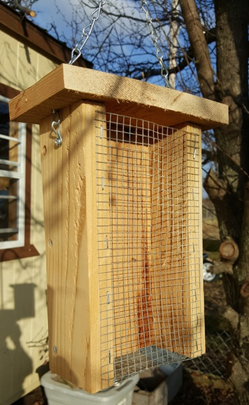 Peanut Feeder